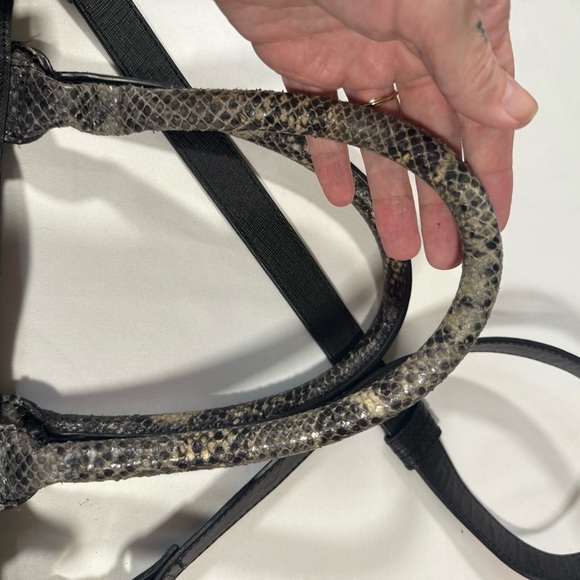 Badgley Mischka Elegant Black Tote - Picture 10 of 16